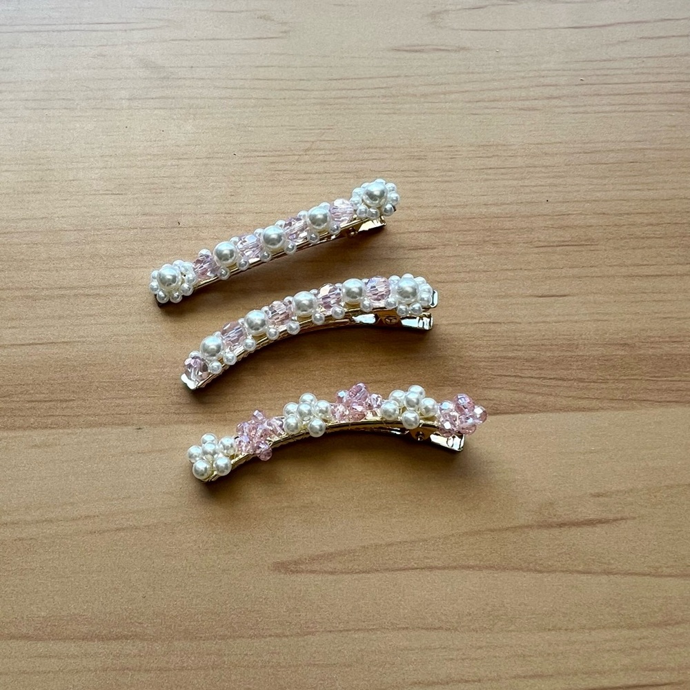 Pearl and Pink Crystal styles Hair Clips
